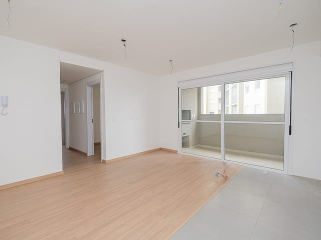 Apartamento 3 quartos e 2 banheiros, à venda ou para alugar, no bairro Areal em Pelotas