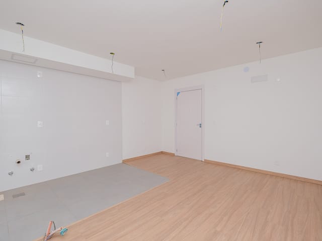 Apartamento 3 quartos e 2 banheiros, à venda ou para alugar, no bairro Areal em Pelotas