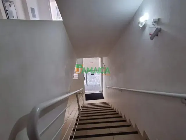 Apartamento 2 quartos e 1 banheiro, à venda, no bairro Rio Verde em Colombo