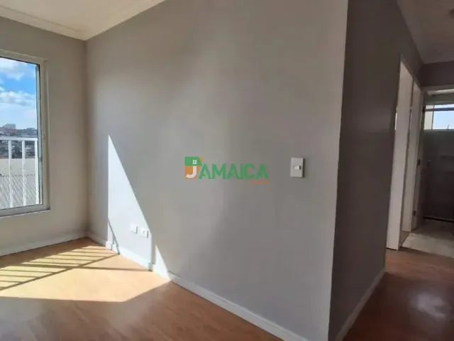 Apartamento 2 quartos e 1 banheiro, à venda, no bairro Rio Verde em Colombo