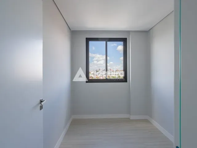 Apartamento com 90m² 3 quartos e 2 banheiros, à venda, no bairro Uvaranas em Ponta Grossa