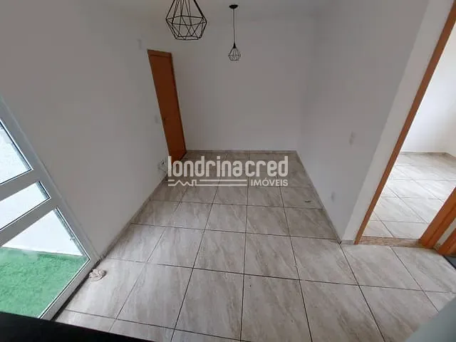 Apartamento com 49m² 2 quartos e 1 banheiro, à venda, no bairro Jardim Maria Luiza em Londrina