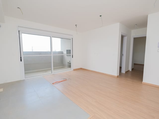 Apartamento 2 quartos e 1 banheiro, à venda ou para alugar, no bairro Areal em Pelotas