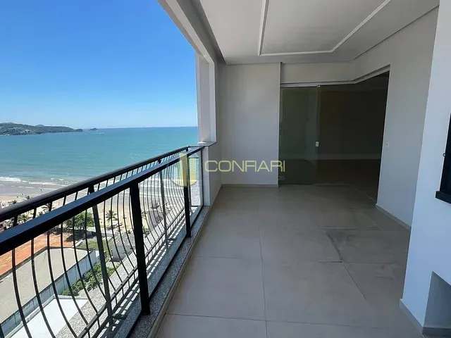 Apartamento com 222m² 4 quartos e 4 banheiros, à venda, no bairro Meia Praia em Itapema