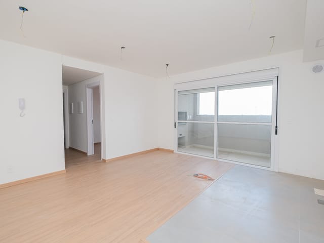 Apartamento 3 quartos e 2 banheiros, à venda ou para alugar, no bairro Areal em Pelotas