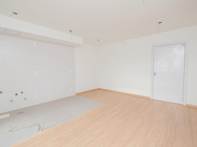 Apartamento 2 quartos e 1 banheiro, à venda ou para alugar, no bairro Areal em Pelotas
