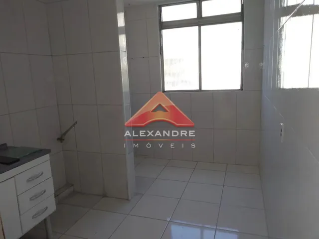 Apartamento com 10m² 2 quartos e 1 banheiro, para alugar, no bairro Vila Industrial em São José Dos Campos