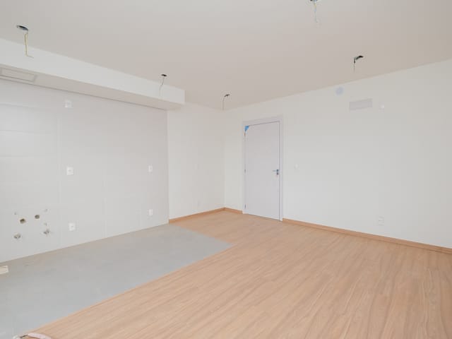 Apartamento 3 quartos e 2 banheiros, à venda ou para alugar, no bairro Areal em Pelotas