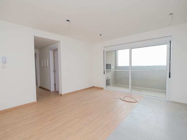 Apartamento 3 quartos e 2 banheiros, à venda ou para alugar, no bairro Areal em Pelotas