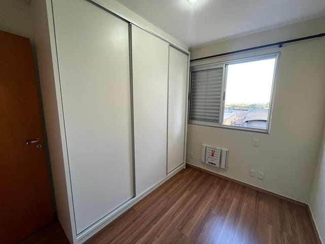 Apartamento 3 quartos e 2 banheiros, para alugar, no bairro Gleba Fazenda Palhano em Londrina