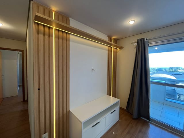 Apartamento 3 quartos e 2 banheiros, para alugar, no bairro Gleba Fazenda Palhano em Londrina