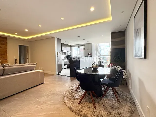 Apartamento com 202m² 3 quartos e 2 banheiros, à venda, no bairro Centro em Ponta Grossa