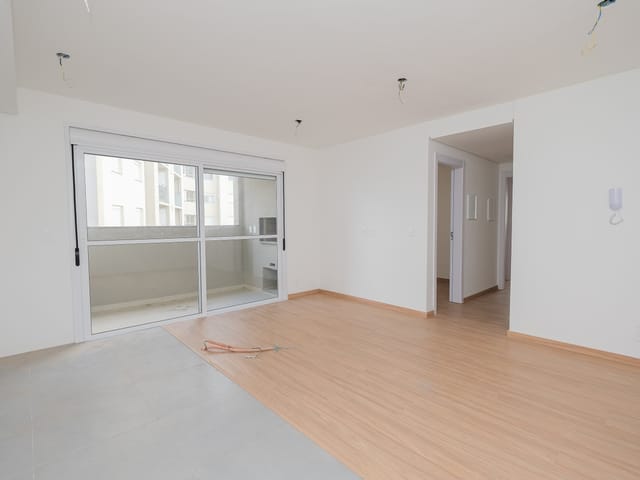 Apartamento 3 quartos e 2 banheiros, à venda ou para alugar, no bairro Areal em Pelotas