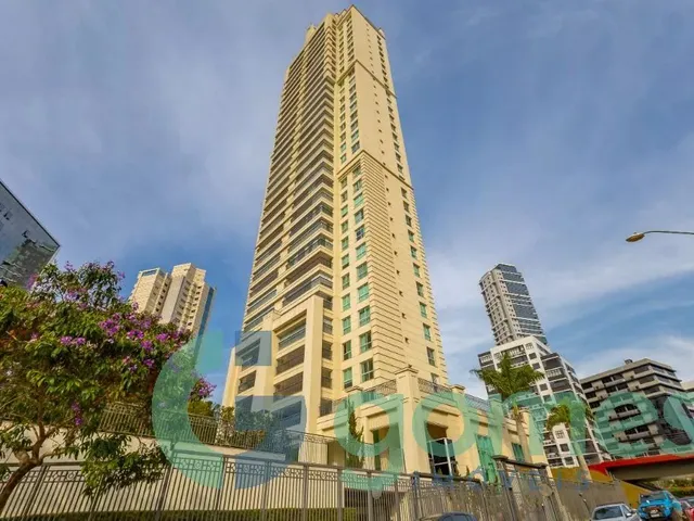 Apartamento 3 quartos e 5 banheiros, para alugar, no bairro Ecoville em Curitiba