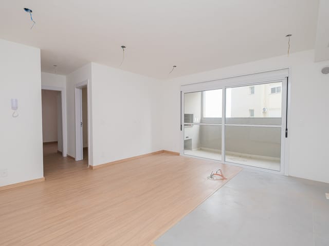 Apartamento 2 quartos e 1 banheiro, à venda ou para alugar, no bairro Areal em Pelotas