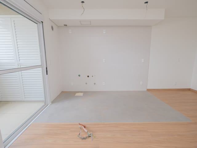 Apartamento 2 quartos e 1 banheiro, à venda ou para alugar, no bairro Areal em Pelotas