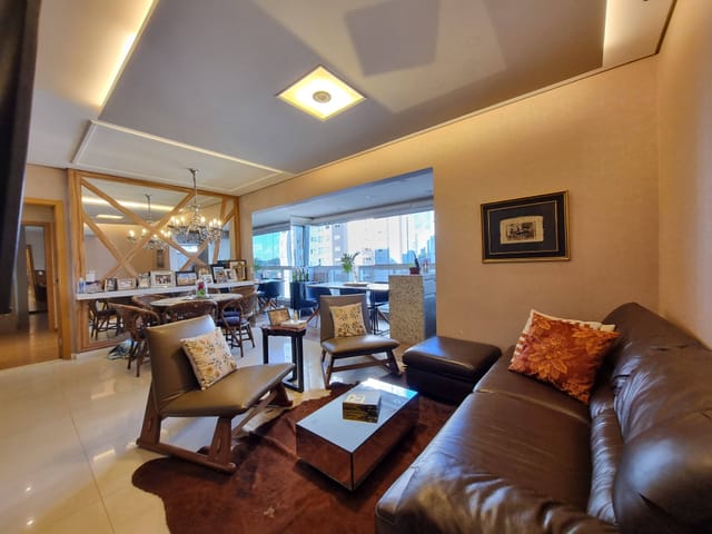 Apartamento com 178m² 3 quartos e 2 banheiros, para alugar, no bairro Gleba Fazenda Palhano em Londrina