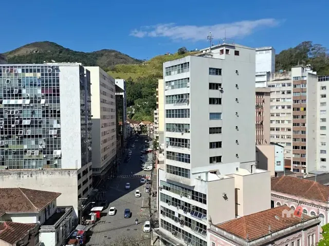 Apartamento 2 quartos e 1 banheiro, à venda, no bairro Centro em Petrópolis