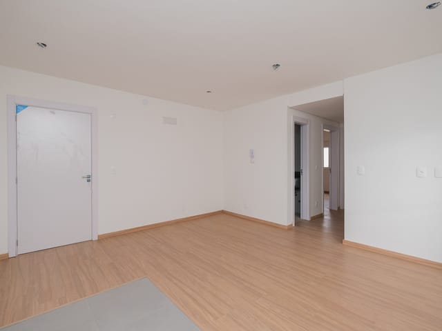 Apartamento 3 quartos e 2 banheiros, à venda ou para alugar, no bairro Areal em Pelotas