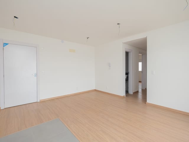 Apartamento 3 quartos e 2 banheiros, à venda ou para alugar, no bairro Areal em Pelotas