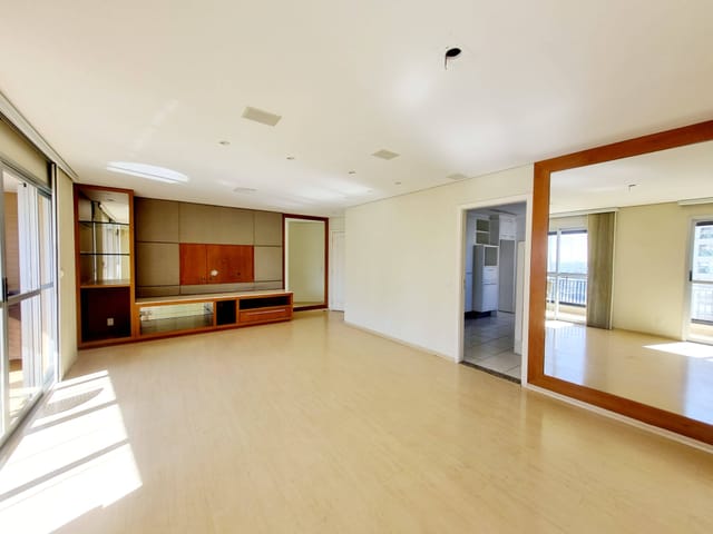 Apartamento com 200m² 3 quartos e 2 banheiros, à venda, no bairro Gleba Fazenda Palhano em Londrina