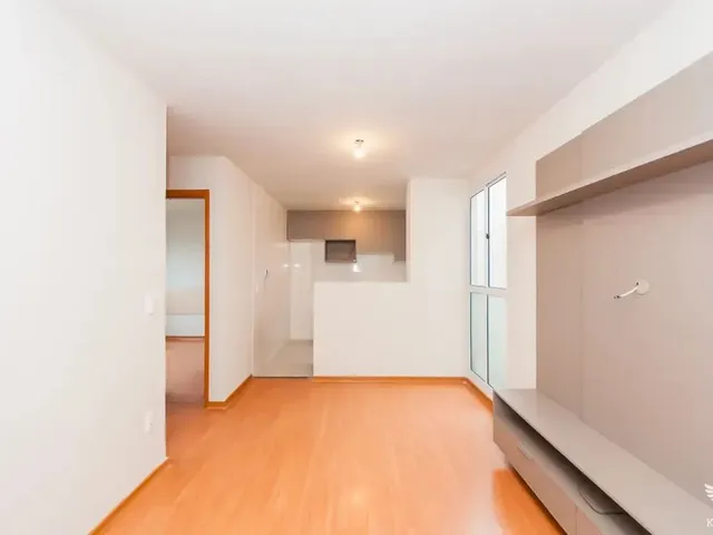 Apartamento 2 quartos e 1 banheiro, à venda, no bairro Pinheirinho em Curitiba