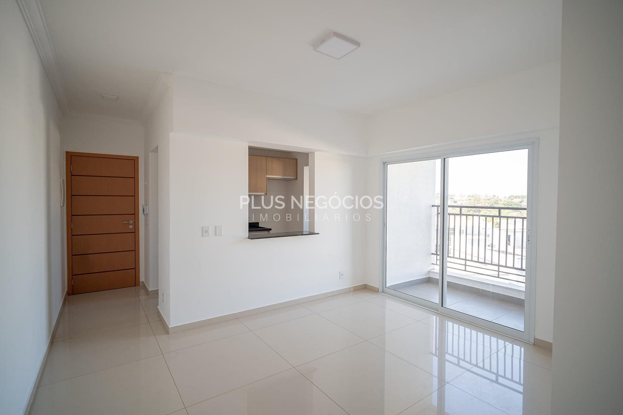 Apartamento à venda com 3 quartos, 80m² - Foto 1
