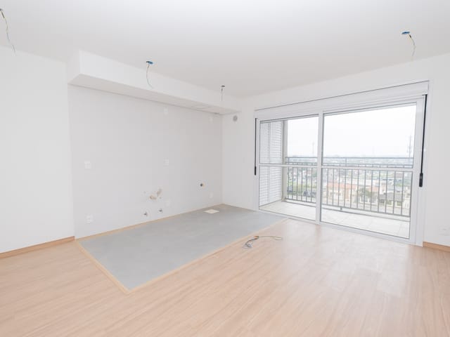 Apartamento 2 quartos e 1 banheiro, à venda ou para alugar, no bairro Areal em Pelotas