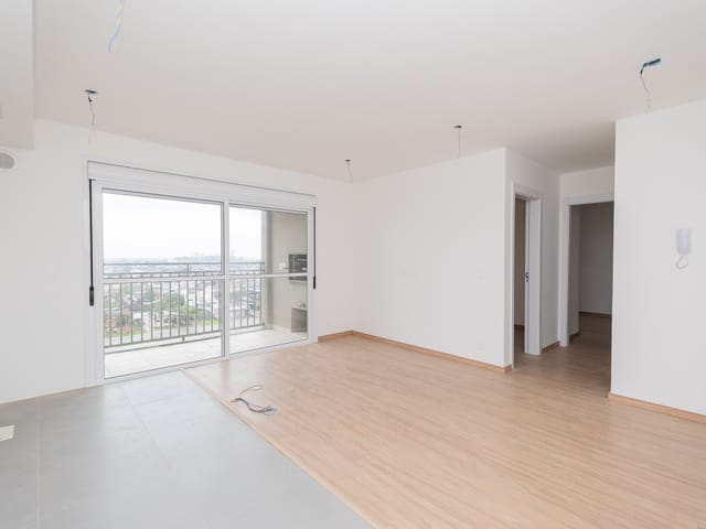 Apartamento 2 quartos e 1 banheiro, à venda ou para alugar, no bairro Areal em Pelotas