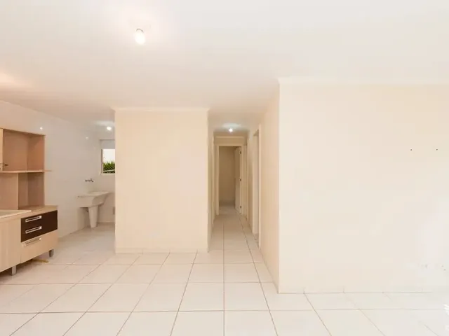 Apartamento 3 quartos e 1 banheiro, para alugar, no bairro Cidade Industrial em Curitiba
