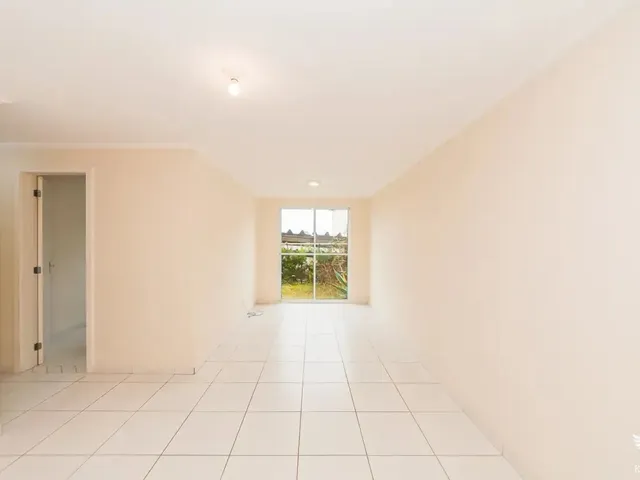 Apartamento 3 quartos e 1 banheiro, para alugar, no bairro Cidade Industrial em Curitiba