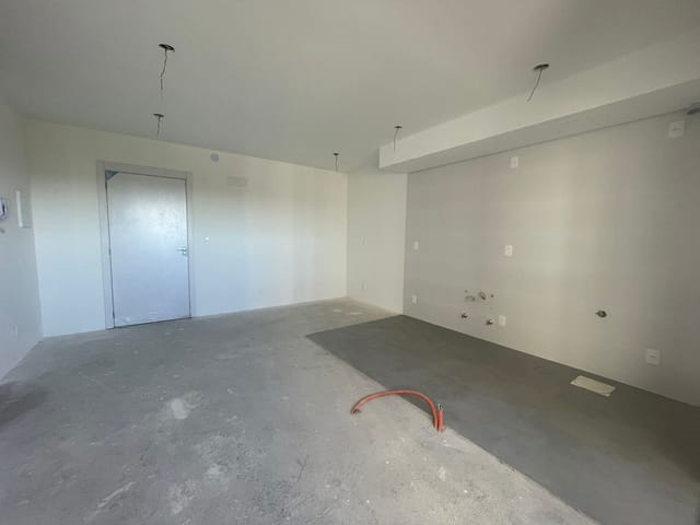 Apartamento 2 quartos e 2 banheiros, à venda, no bairro Areal em Pelotas