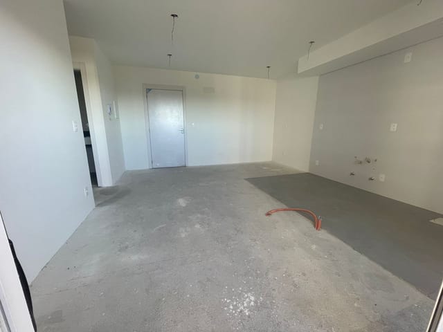 Apartamento 2 quartos e 2 banheiros, à venda, no bairro Areal em Pelotas