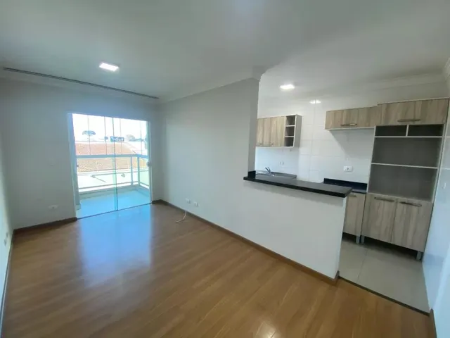 Apartamento 2 quartos e 2 banheiros, para alugar, no bairro Boqueirão em Curitiba
