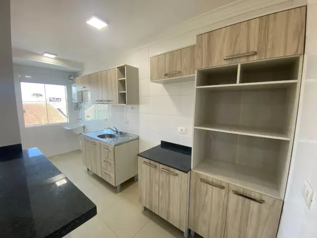 Apartamento 2 quartos e 2 banheiros, para alugar, no bairro Boqueirão em Curitiba