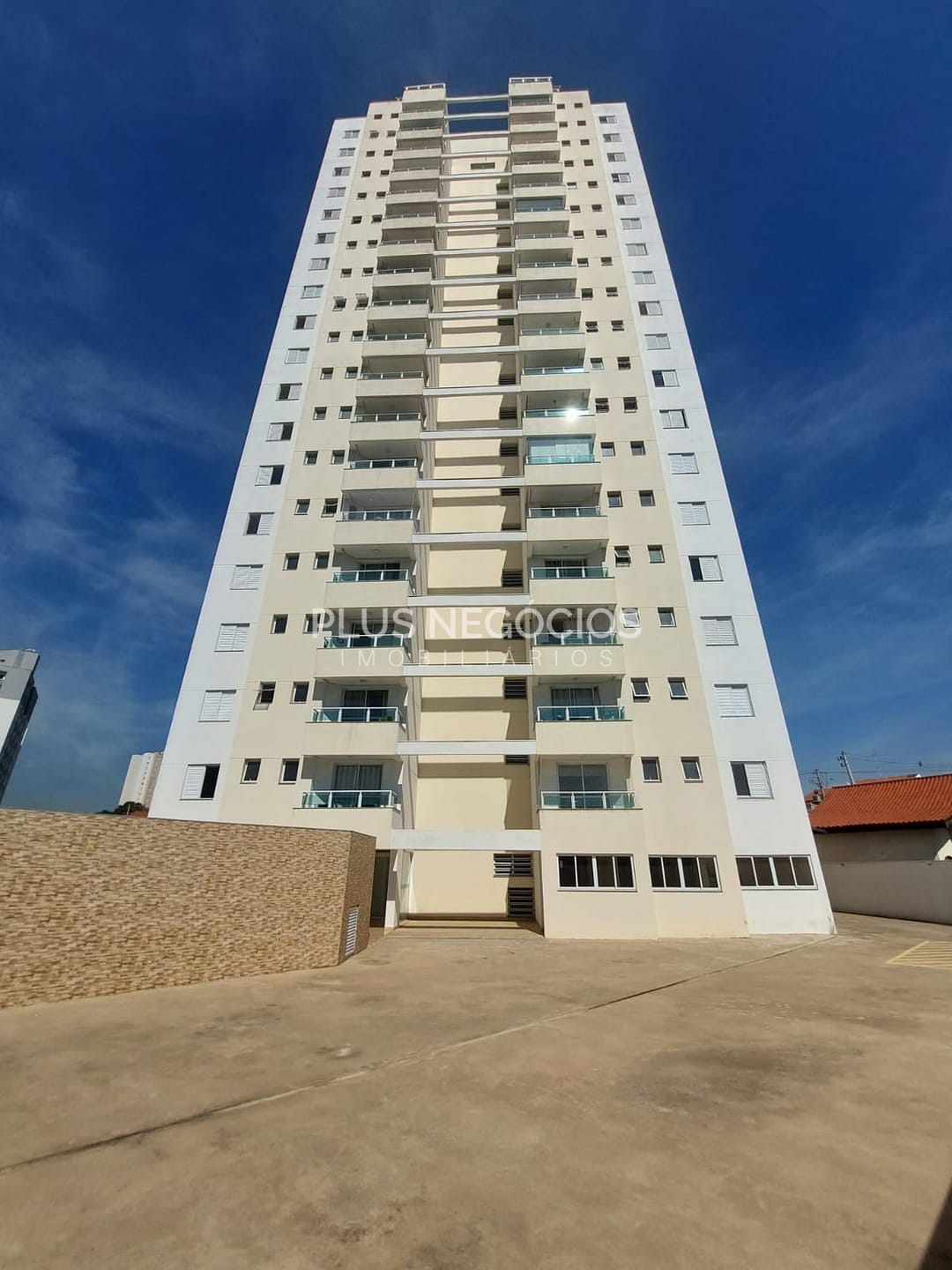 Apartamento à venda com 2 quartos, 64m² - Foto 1