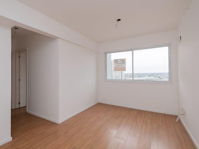 Apartamento 2 quartos e 1 banheiro, à venda ou para alugar, no bairro Areal em Pelotas