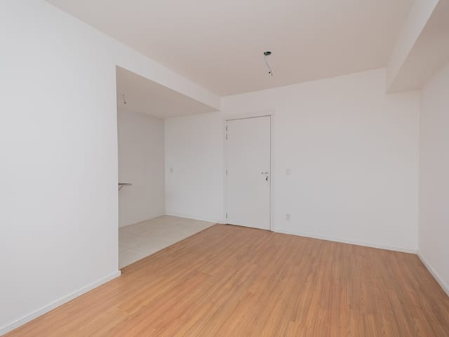 Apartamento 2 quartos e 1 banheiro, à venda ou para alugar, no bairro Areal em Pelotas