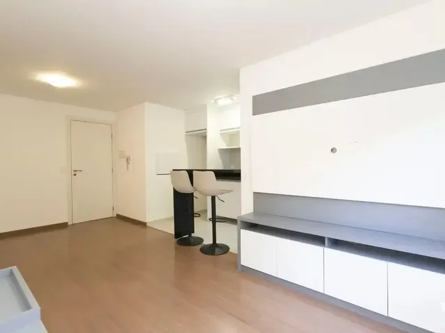 Apartamento 2 quartos e 2 banheiros, para alugar, no bairro Santa Felicidade em Curitiba