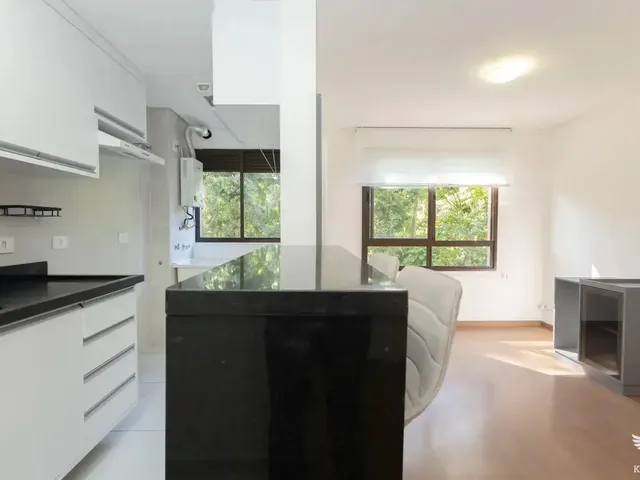 Apartamento 2 quartos e 2 banheiros, para alugar, no bairro Santa Felicidade em Curitiba