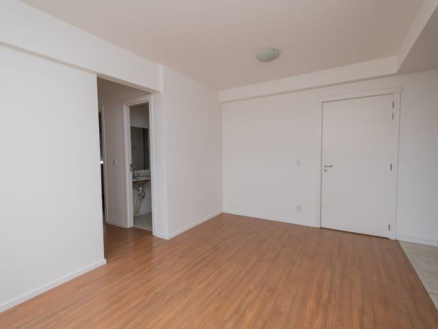 Apartamento 3 quartos e 2 banheiros, à venda ou para alugar, no bairro Areal em Pelotas