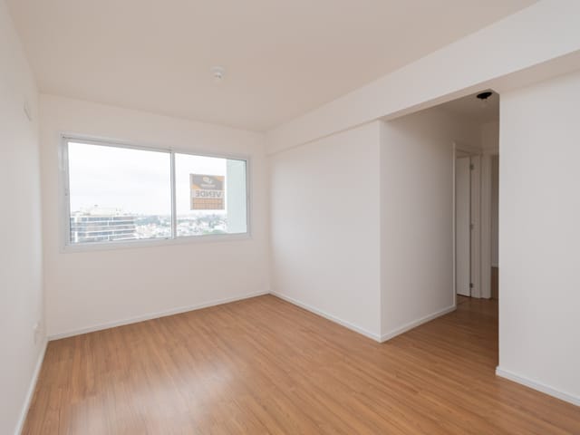 Apartamento 2 quartos e 1 banheiro, à venda ou para alugar, no bairro Areal em Pelotas