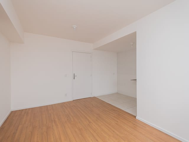 Apartamento 2 quartos e 1 banheiro, à venda ou para alugar, no bairro Areal em Pelotas