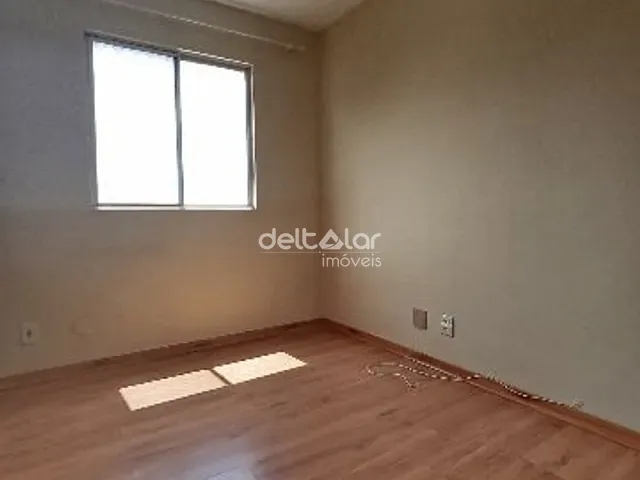 Apartamento com 67m² 3 quartos e 1 banheiro, à venda, no bairro Planalto em Belo Horizonte
