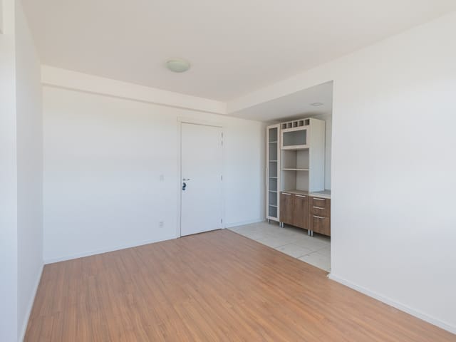 Apartamento 3 quartos e 2 banheiros, à venda ou para alugar, no bairro Areal em Pelotas