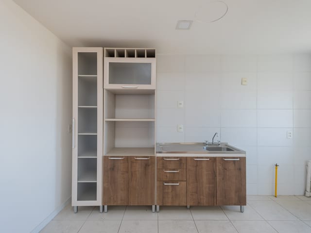 Apartamento 3 quartos e 2 banheiros, à venda ou para alugar, no bairro Areal em Pelotas