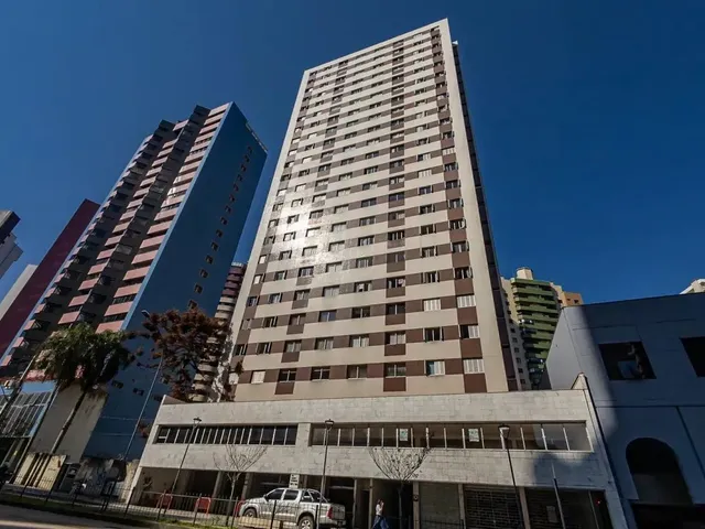 Apartamento 3 quartos e 3 banheiros, à venda, no bairro Água Verde em Curitiba