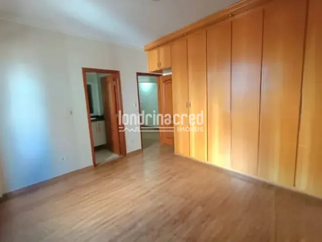 Apartamento 3 quartos e 2 banheiros, à venda, no bairro Centro em Arapongas