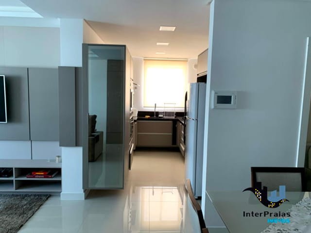 Apartamento com 200m², para alugar, no bairro Meia Praia em Itapema