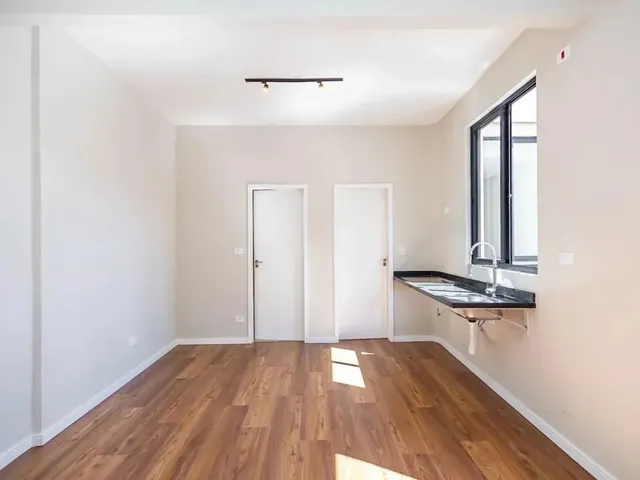 Apartamento 1 quarto e 1 banheiro, à venda, no bairro Centro em Curitiba